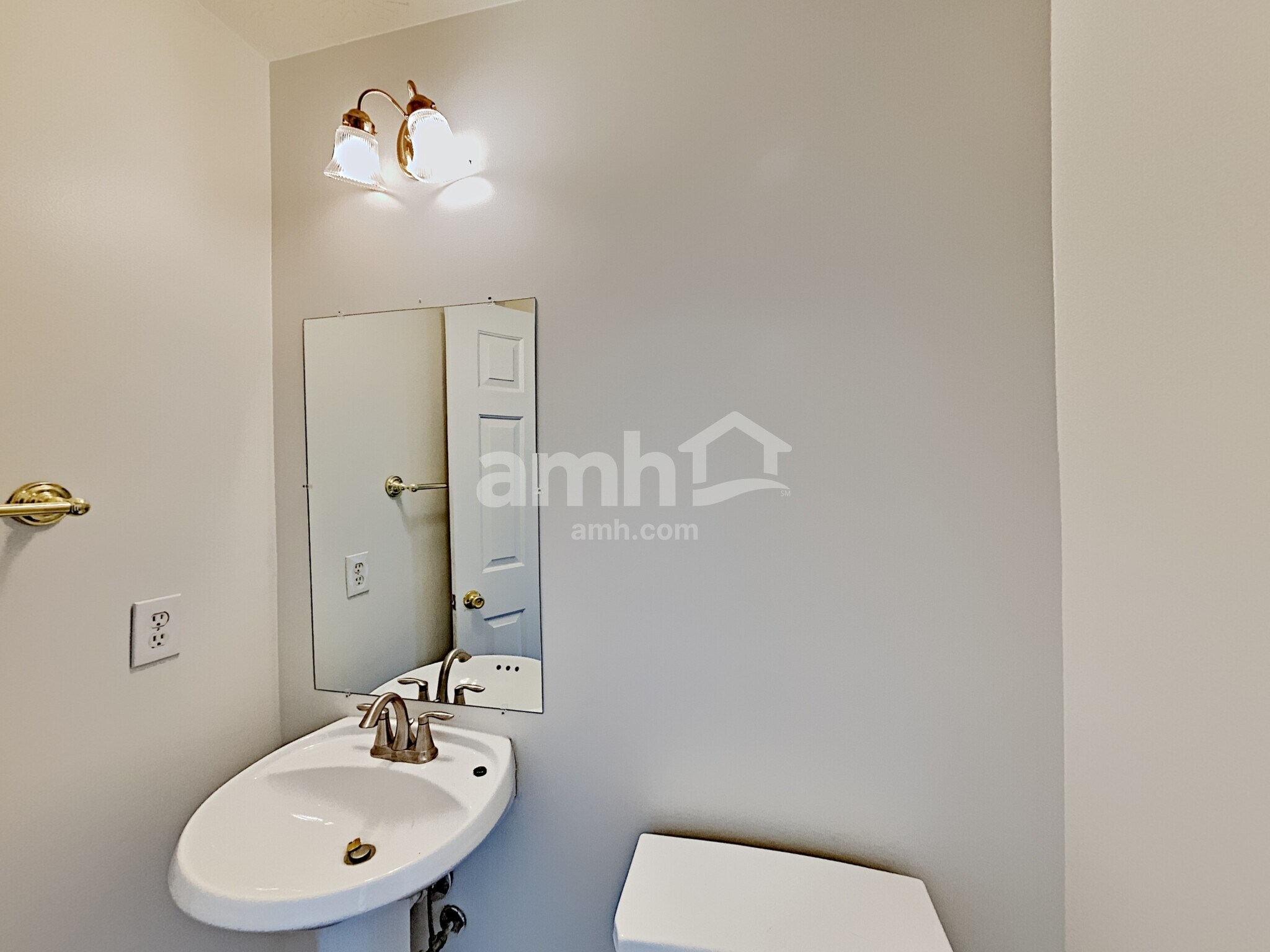 Building Photo - 1831 Green Oak Cir
