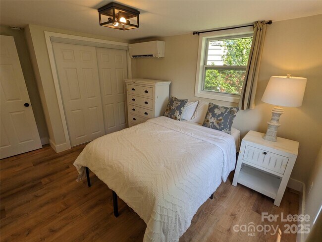 Building Photo - 29 Woodrow Ave