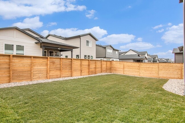 Building Photo - Exquisite 3 Bed 2.5 Bath Single Family Home