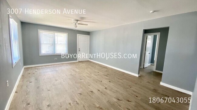 Building Photo - NEW FALL SPECIAL - Half off 1st month's re...