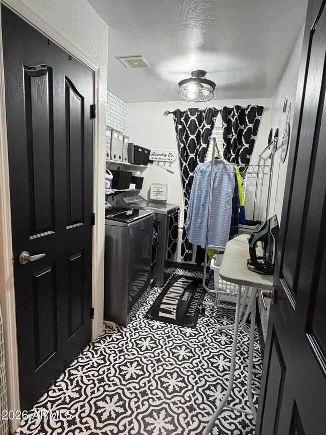 Building Photo - 8508 N 64th Ln