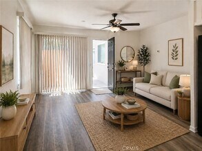 Building Photo - 45296 Panorama Dr