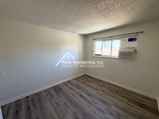 Building Photo - 4536 Ashcroft Ave