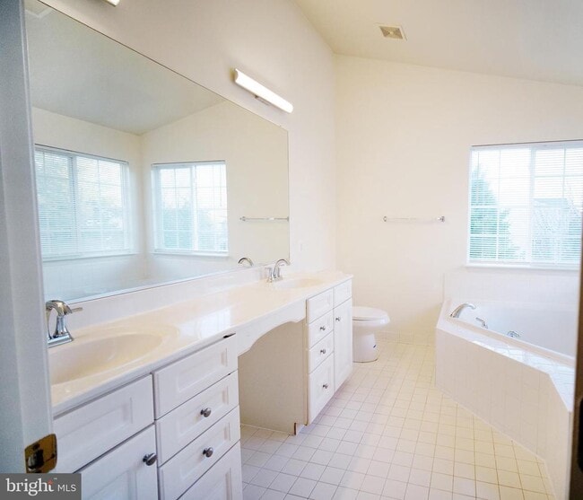 Building Photo - 20203 Hopi Dr