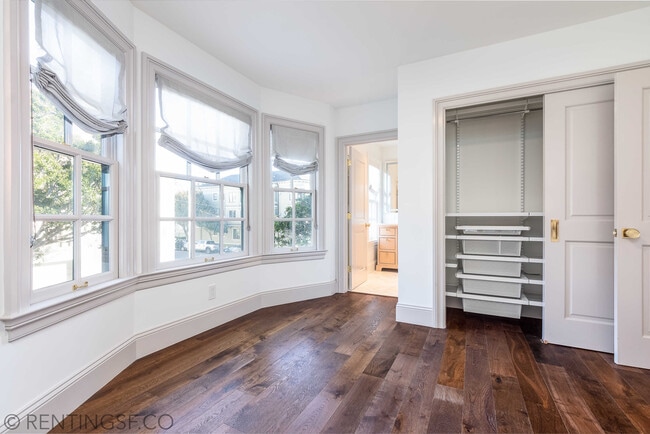 Building Photo - 2209 Steiner St