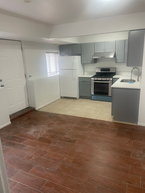 Building Photo - 0 Station Ave