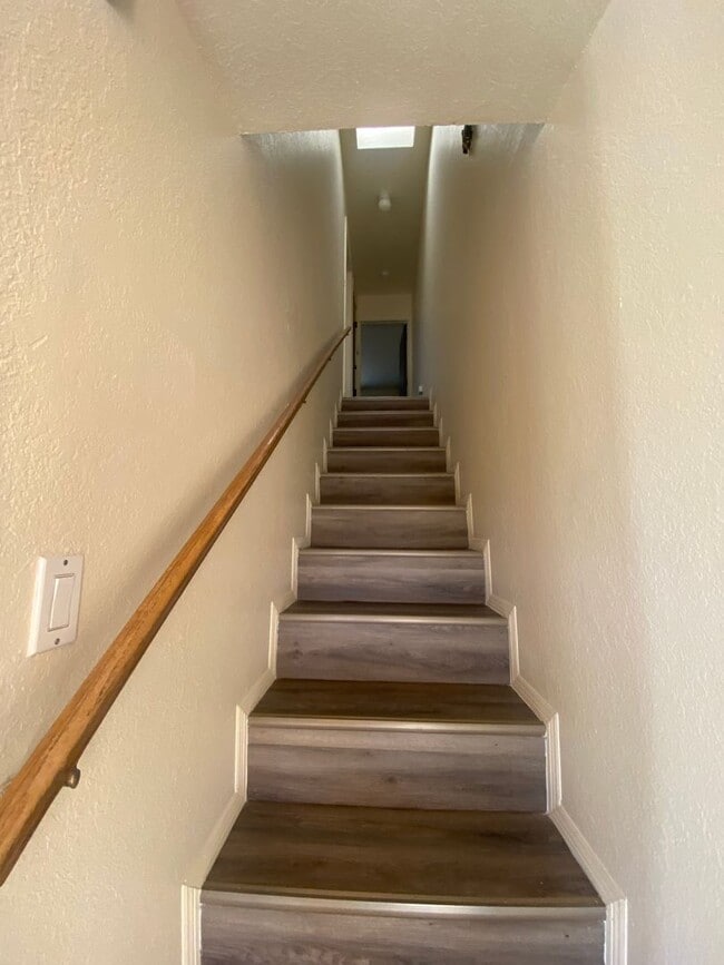 Building Photo - los-2940