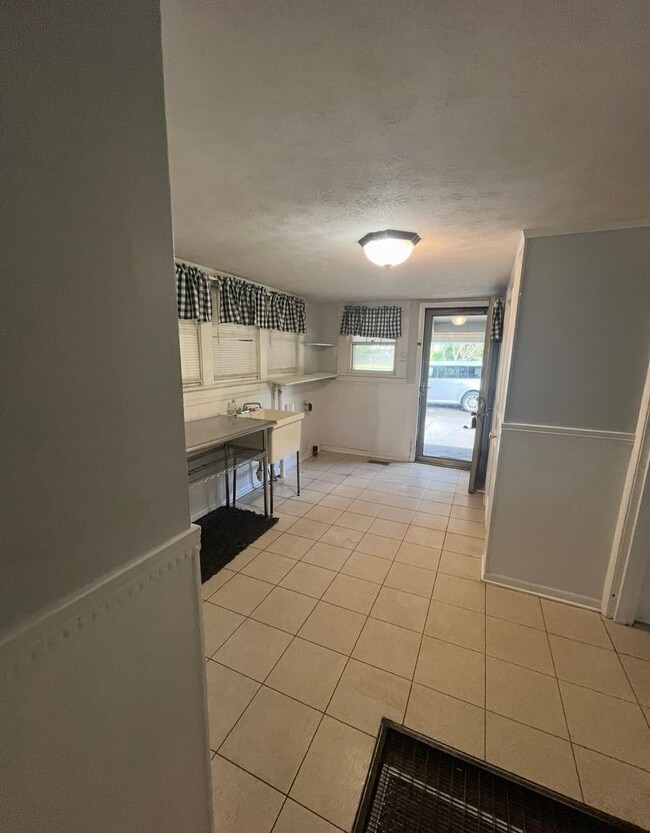 Building Photo - 2 bd 2 ba home in glencoe