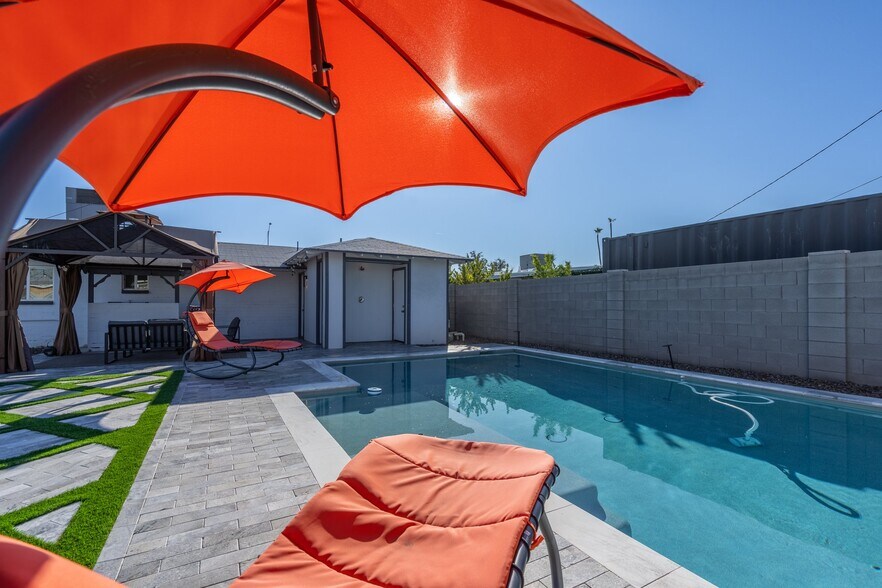 Building Photo - 7902 E Latham St