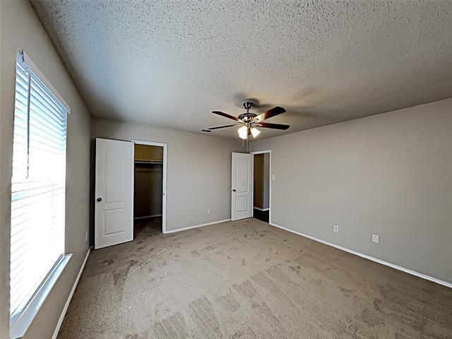 Building Photo - 1210 Hampton Dr