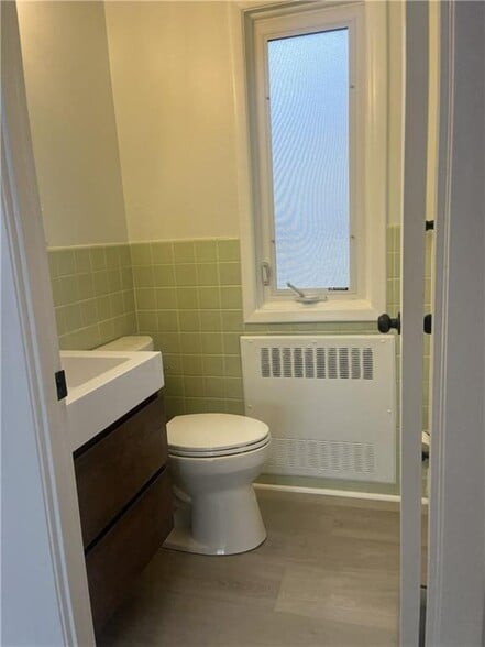 Building Photo - 400 Narragansett Pkwy