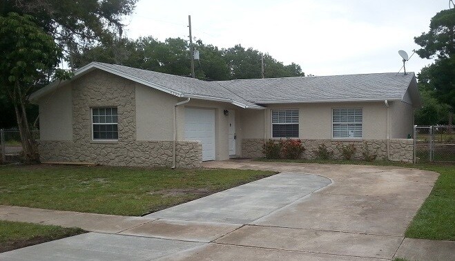 Primary Photo - 9397 93rd St
