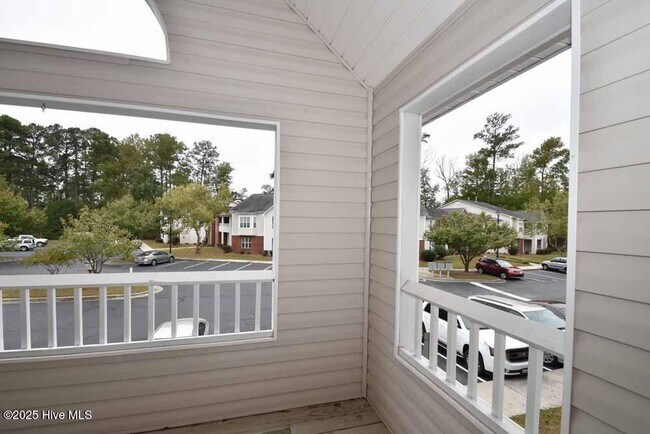 Building Photo - 1122 Turtle Creek Rd