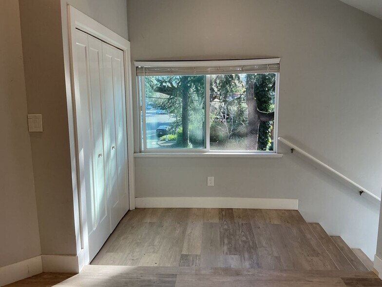 Building Photo - 545 Brush Creek Rd