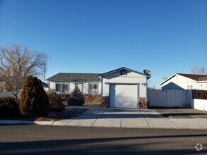 Building Photo - <b>Three Bedroom Stead Home with Storage S...