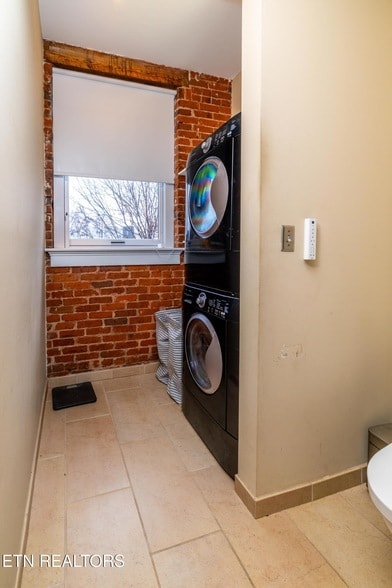 Building Photo - 400 W Church Ave