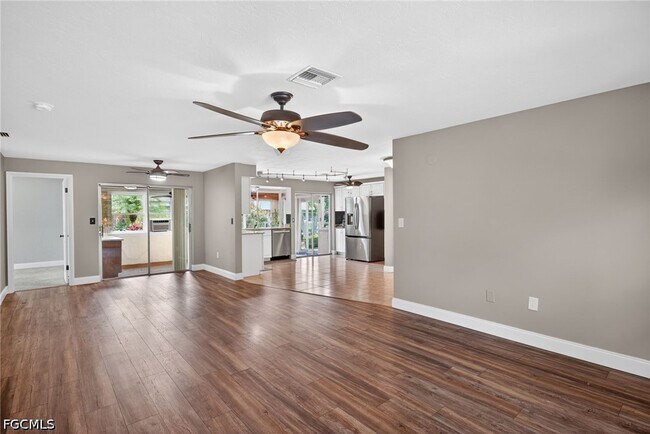 Building Photo - 4419 N Pacific Cir