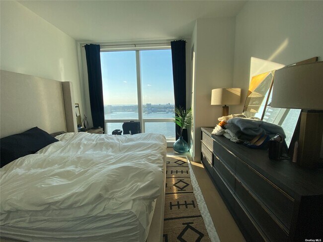 Building Photo - 15 Hudson Yards
