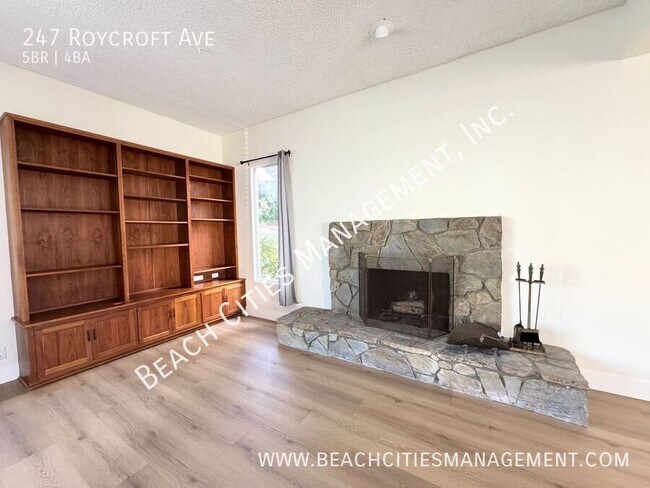 Building Photo - 247 Roycroft Ave