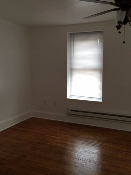 Building Photo - 1535 Sellers St