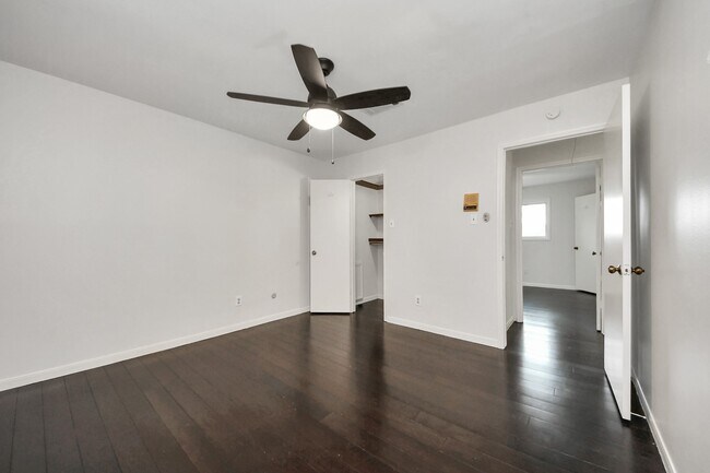 Building Photo - 3410 Crow Valley Dr