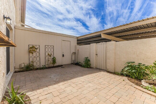 Building Photo - 8225 N Central Ave