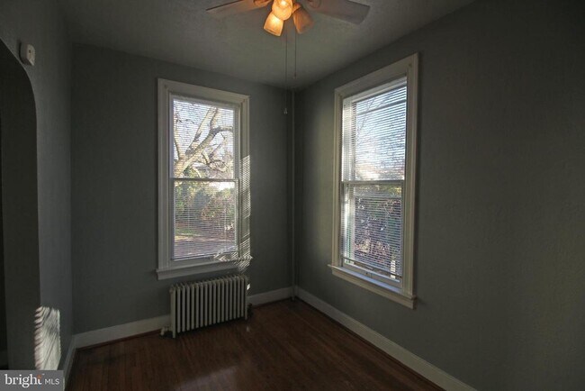 Building Photo - 12 S Filbert St