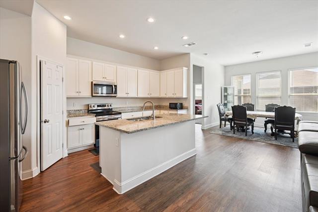 Building Photo - 313 Marble Creek Dr