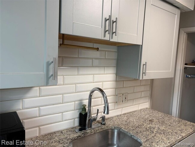 Building Photo - 1601 E 4th St