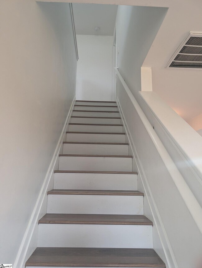 Building Photo - 212 Werninger Ct