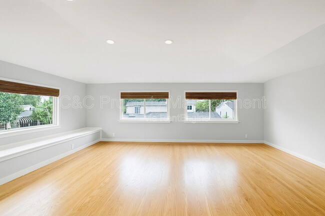Building Photo - 9764 Anza Ave