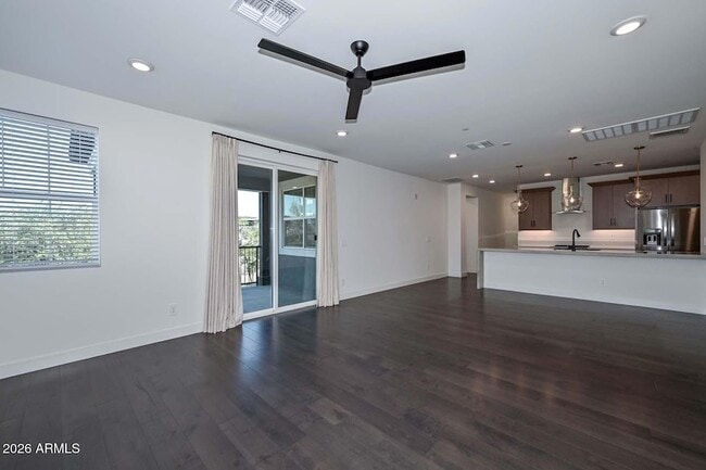 Building Photo - 11300 N Casa Dega Dr