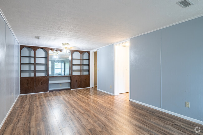 1BR, 1BA - 850SF - Springwood Apartments