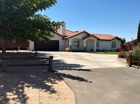 Building Photo - 7518 Redwood Ave