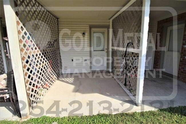 Building Photo - Charming Cove Living on Ave E! 401 W Ave E, Unit C