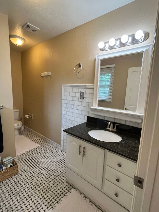 Building Photo - 10739 E Crestridge Cir