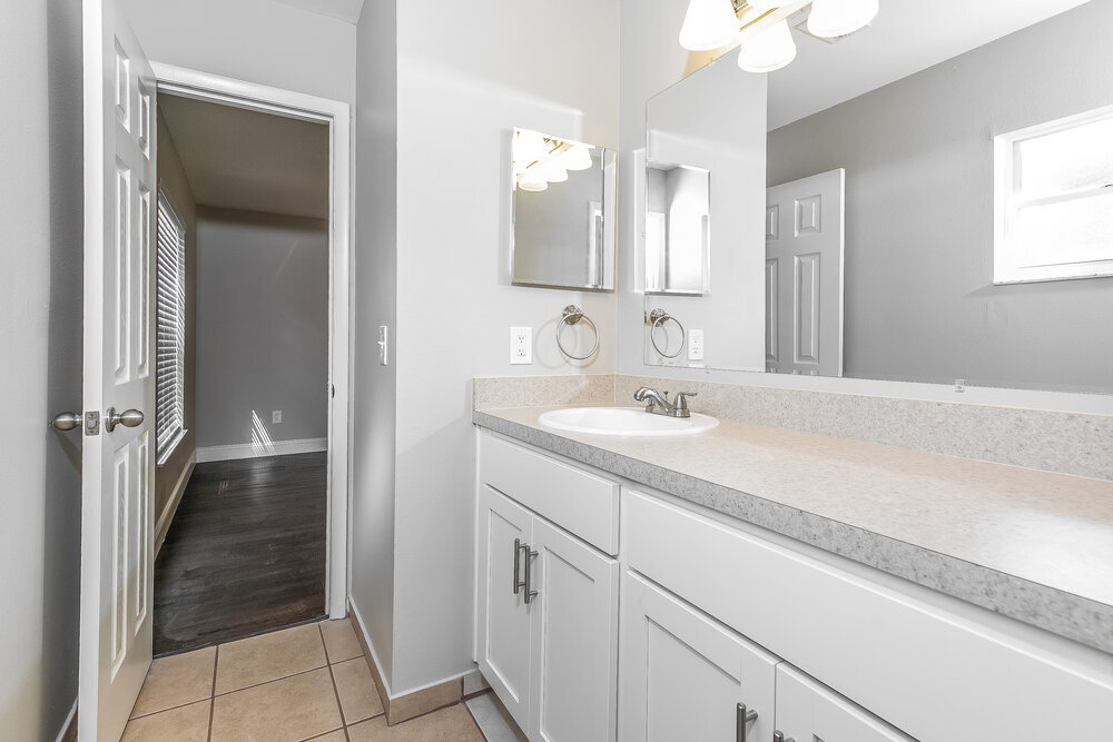 Building Photo - 1458 Eldra Dr