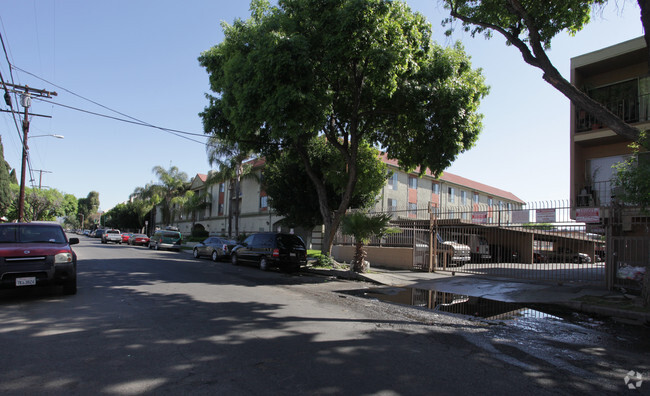 Building Photo - Village Grove