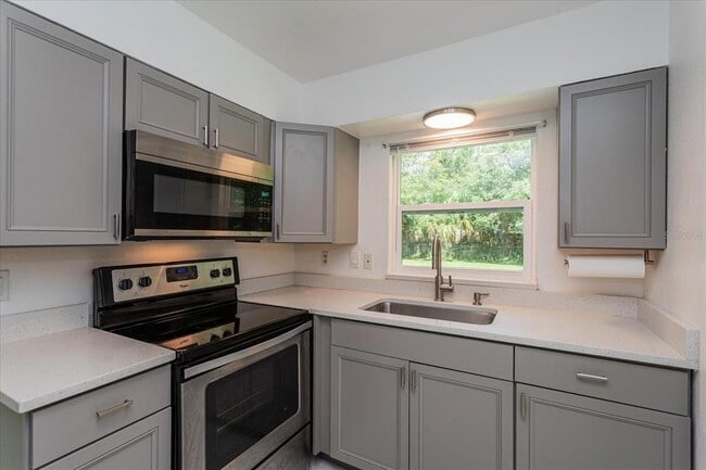 Building Photo - 1907 Brown St