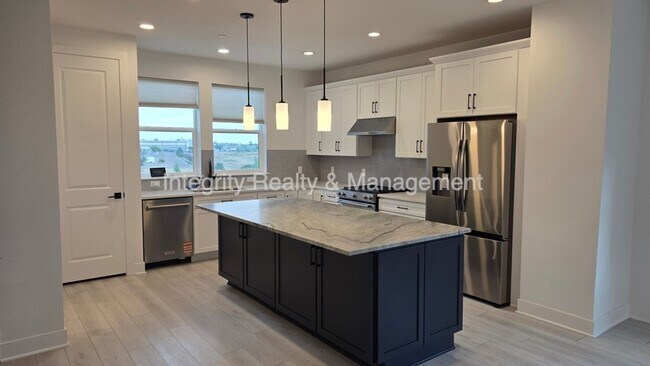Building Photo - 11014 E Hinsdale Cir