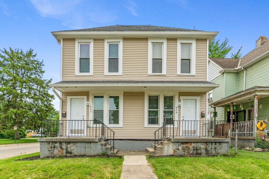 Building Photo - 837 Campbell Ave