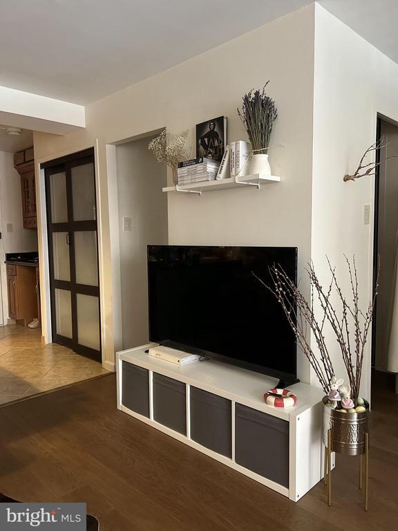 Building Photo - 730 24th St NW