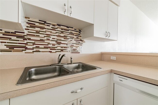 Building Photo - 12204 Putter Green Ct