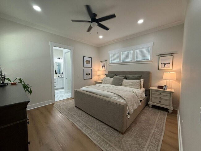 Building Photo - 306 Gazelle Ct