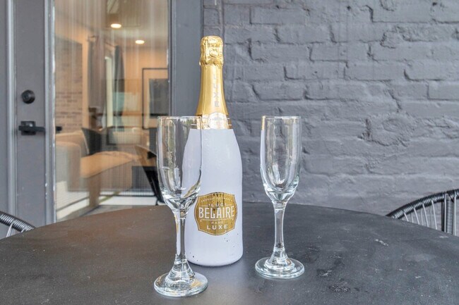 Building Photo - 2683 Blodgett St