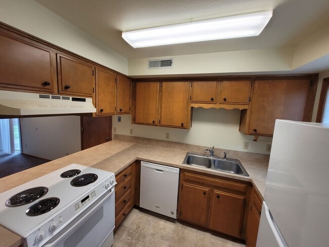 Building Photo - 5065 Terrylee Ct SE