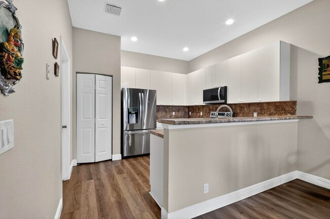 Building Photo - 8790 S San Andros