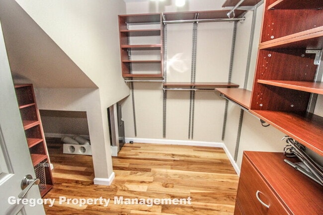 Building Photo - 11342 NE 67th St