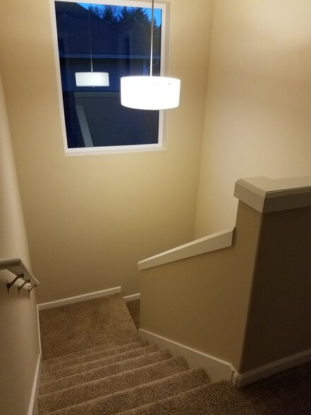 Building Photo - 1550 Craig Rd SE