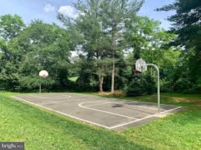 Building Photo - 5800 Cove Landing Rd